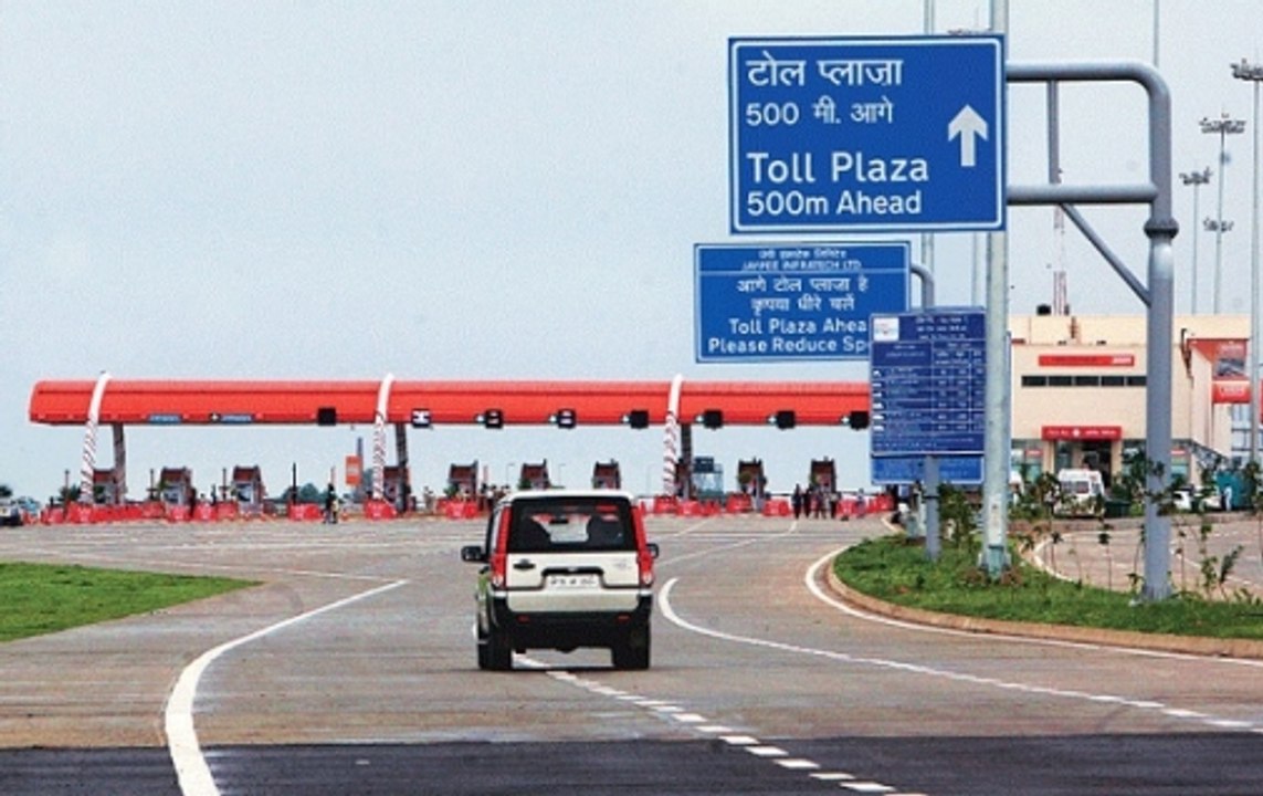 Adityanath government fixes toll rates for Agra-Lucknow Expressway