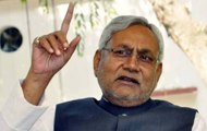 Speed News: Villagers hurl stones at Bihar CM Nitish Kumar's cavalcade in Buxer; 2 police personnel injured