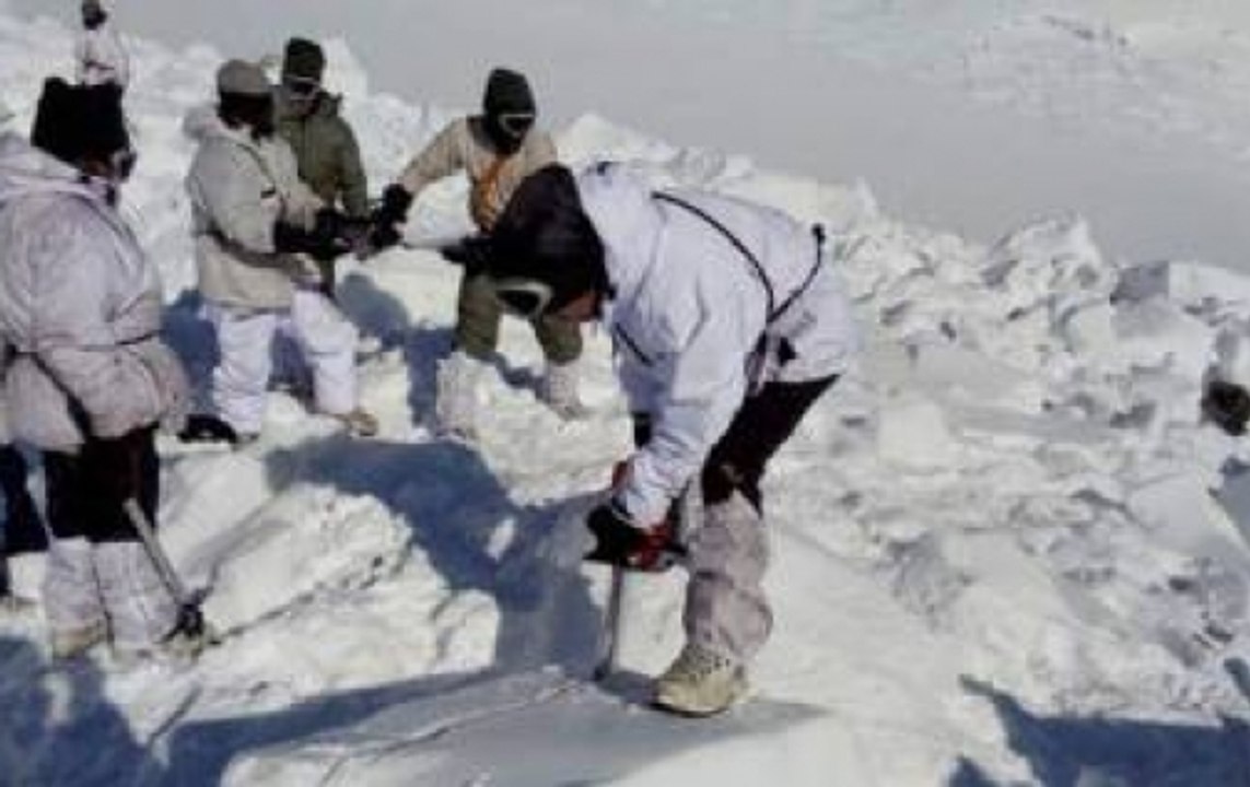 Kupwara avalanche: Seven year-old boy rescued, death toll climbs to eight