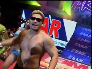 Rush © vs Yujiro for the CMLL World Light Heavyweight Championship