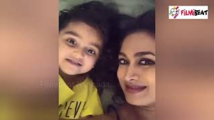 Shwetha srivatsav playing with her cute daughter.