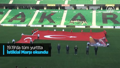19.19'da tüm yurttta İstiklal Marşı okundu