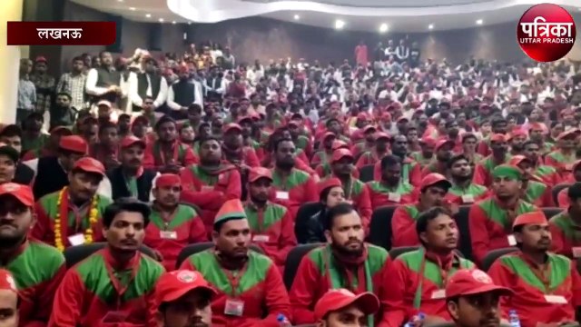 मैं लापता नही, Lucknow में ही हुँ Akhilesh Yadav