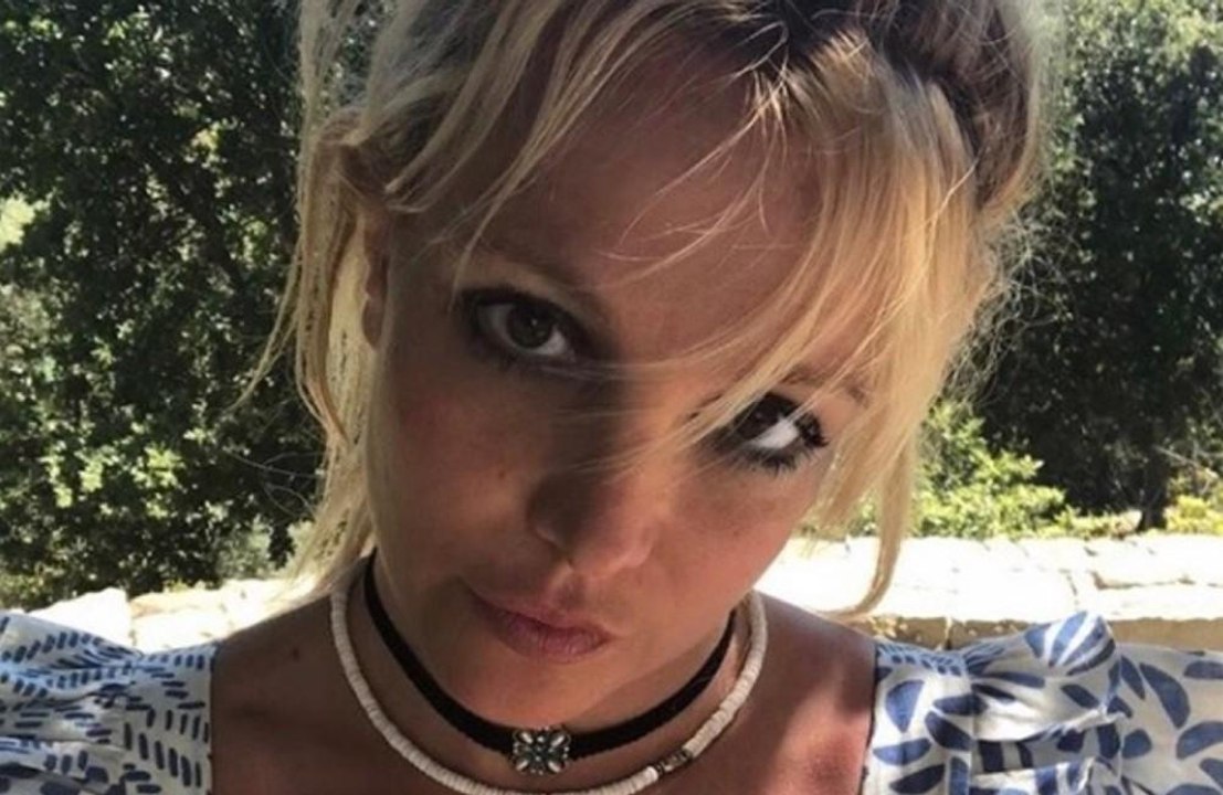 Britney Spears felt like an 'ugly duckling' at school
