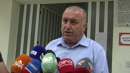 Mjekët protestë në Durrës/ Kërkojnë shpërblim të barabartë