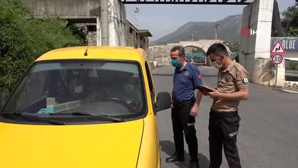 Alanya'da sürücülere maske ve sosyal mesafe denetimi