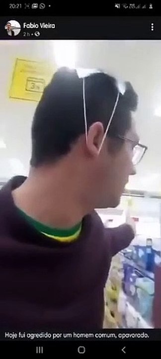 Brasileiro recusa-se a usar máscara em farmácia