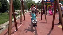 Bolu'da çocuklar parklarda eğlendi