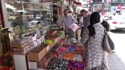 Bayram şekerleri tezgahlarda