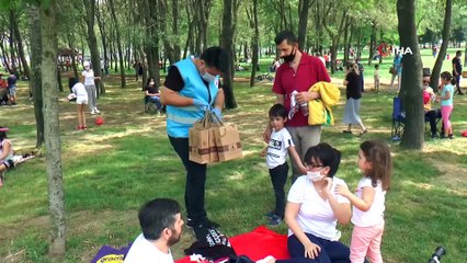 Kağıthane’de Çocuklara Özel Tasarlanan Maskeler Dağıtıldı