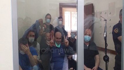 Lirohen nga qelia aktivistët por u ndalohet pjesëmarrja në protestën sot per Teatrin