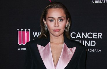 Miley Cyrus sortira bientôt un duo avec Billy Idol