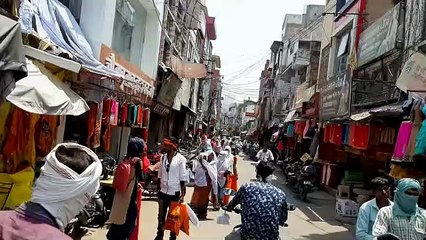 सड़को पर लौटी रौनक, लेकिन लॉक डाउन के कारण आर्थिक मंदी से कारोबार प्रभावित
