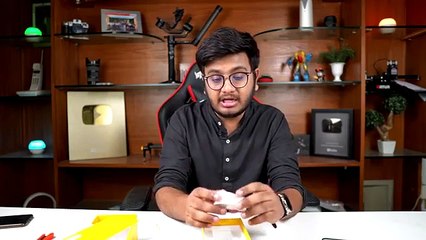 RealMe 6 Pro Unboxing in Hindi & Urdu – Stunning 90Hz Display! 📱