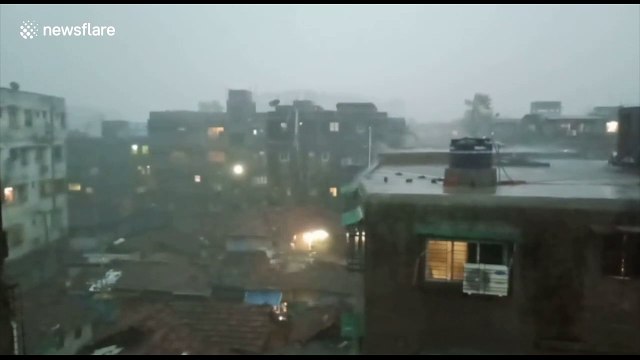 Fierce wind and rain from Cyclone Amphan batters Kolkata