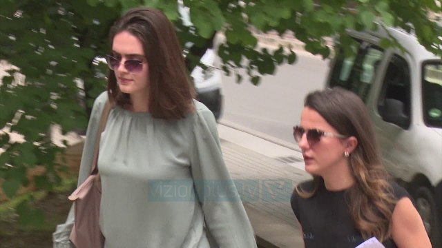 PS: Teatri alibi për “Zgjedhoren” - News, Lajme - Vizion Plus