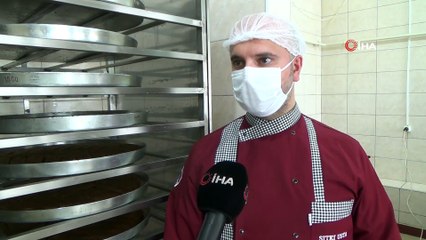 Kısıtlamaya Rağmen Tatlıcılarda Bayram Yoğunluğu Başladı