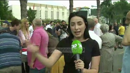 Top News - Shembja e teatrit/ Nis nënshkrimi i peticionit për rindërtimin