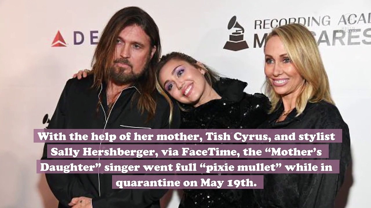 Miley Cyrus’s mom helped her cut her hair into...