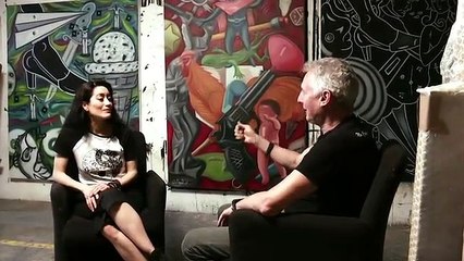 Barry Wolfryd en el El Mural del Milenio con Avelina Lésper