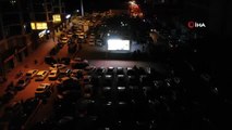 Elazığ'da arabada nostaljik sinema etkinliği