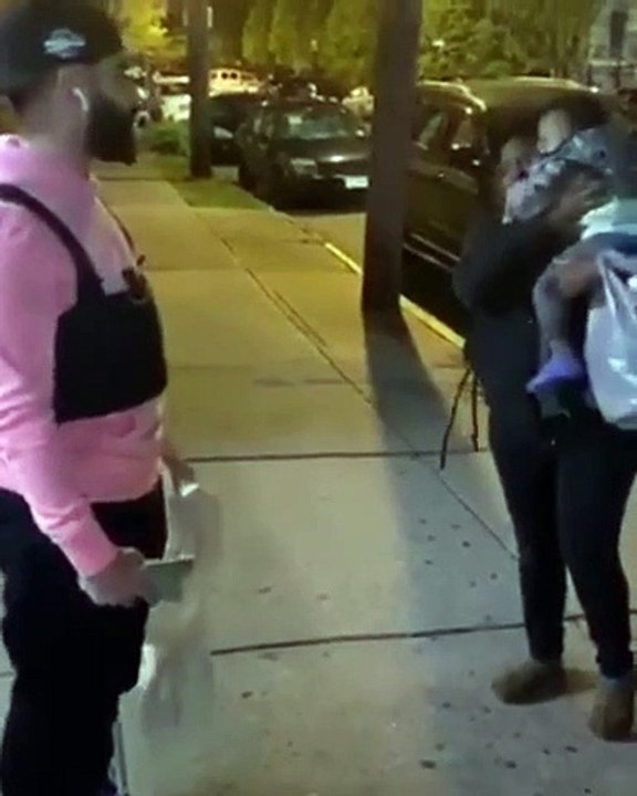 STRANGER GIVES $10,000 to MOTHER on HARD during CORONA PANDEMIC ❤️