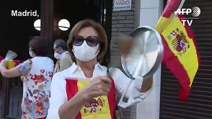 Protesters demand 'freedom' as lockdown extended in Spain