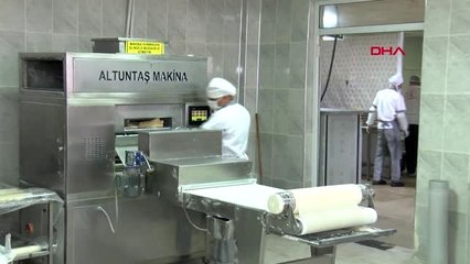 DİYARBAKIR'DA TATLICILARIN BAYRAM MESAİSİ