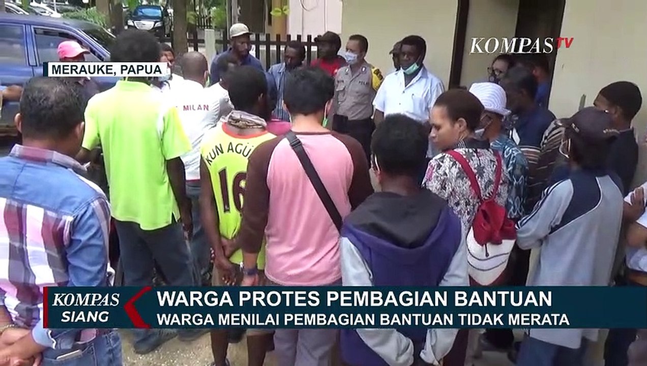 Ricuh! Pembagian Bansos Tak Adil, Warga Bakar Posko Corona