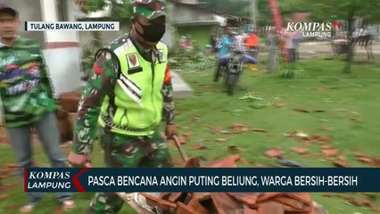 Pasca Bencana Puting Beliung Warga Bersih-Bersih