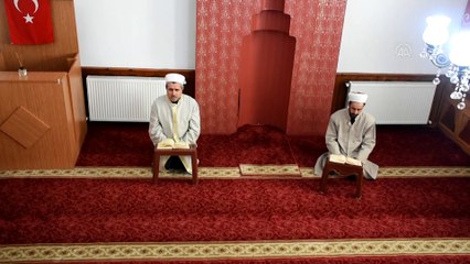 800 yıllık sabah namazında Yasin-i Şerif okuma geleneği Kovid-19'a rağmen yaşatılıyor - KIRŞEHİR