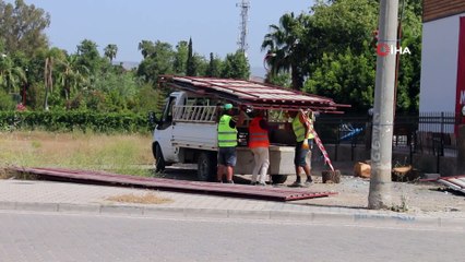 “Özel mülküm” diyerek kavşağı trafiğe kapattı