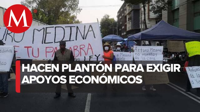 Habitantes de Xochimilco bloquean San Antonio Abad