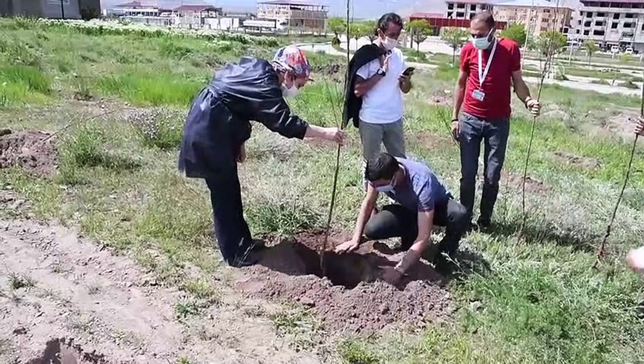 Başarılı pandemi ekibine '41 kere maşallah' sürprizi - AĞRI