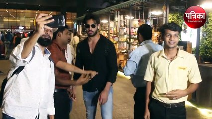 Sunil Shetty का बेटा Ahan Shetty अपनी प्रेमिका Tania Shroff के साथ - देखे वीडियो