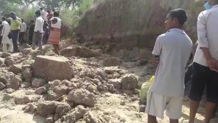 कौशांबी: मिट्टी का टीला ढहने से 2 युवतियों की दबकर मौत, एक गंभीर