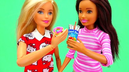 Télécharger la video: 12 DIY Barbie Hacks - Mini food, School supplies and more Miniature Barbie Crafts