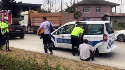 Ambulansın karıştığı zincirleme kazada 2 kişi yaralandı - DÜZCE