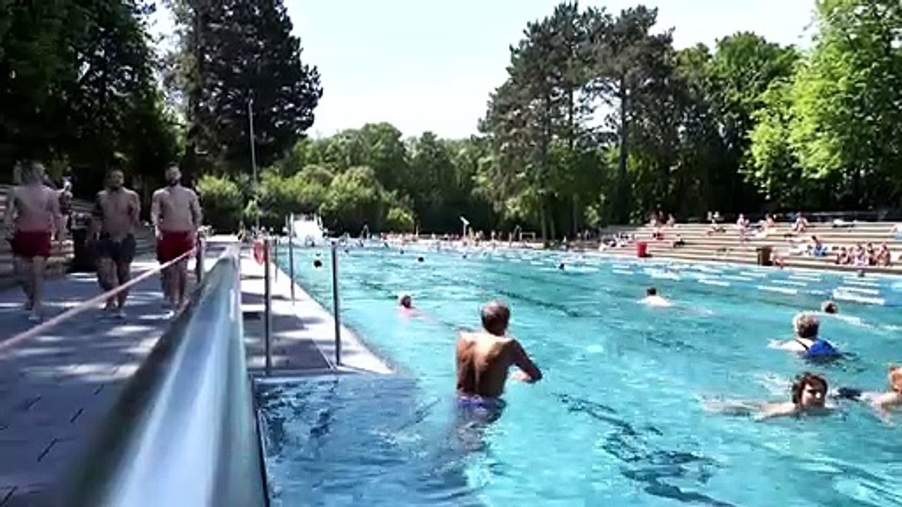 Freibadsaison in NRW eröffnet: 'Corona-Kilos müssen wieder runter'