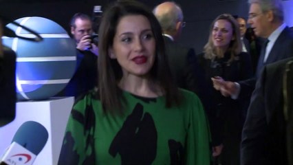 Inés Arrimadas da la bienvenida a su hijo Álex, ¡Enhorabuena!