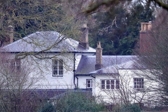 Harry and Meghan Are Paying Back UK Taxpayers One $22,000 Check at a Time