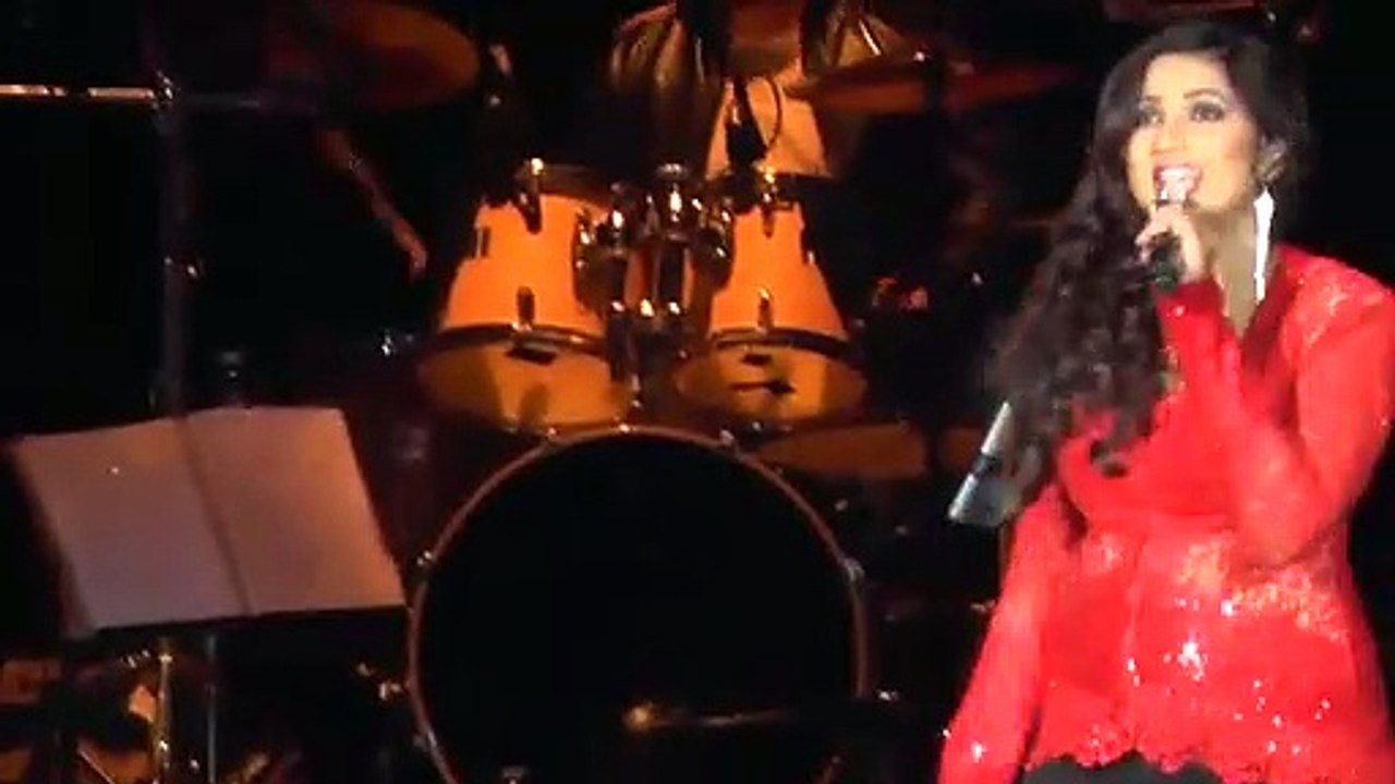 Lag Jaa Gale  Shreya Ghoshal live in Holland 2015