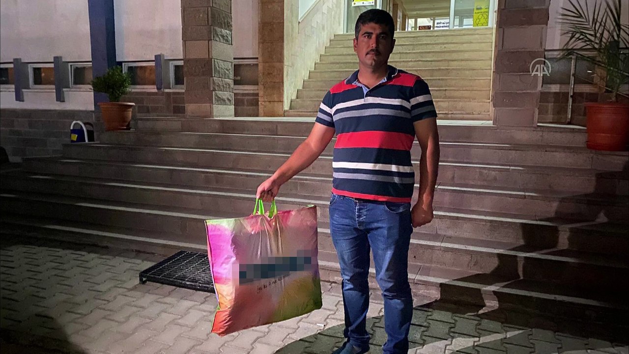 Ceza infaz koruma memuru bulduğu ziynet eşyası dolu çantayı sahibine teslim etti - KAHRAMANMARAŞ
