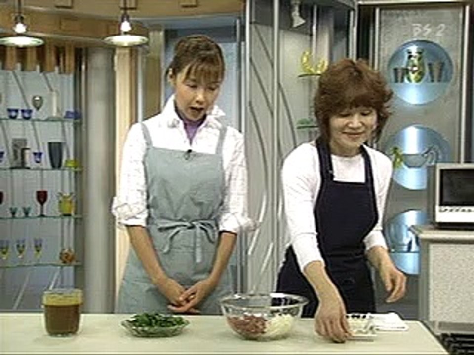牛肉のレンジで6分カレー／栗原はるみ　アシスタント／柴田祐規子 　NHKきょうの料理　2003...