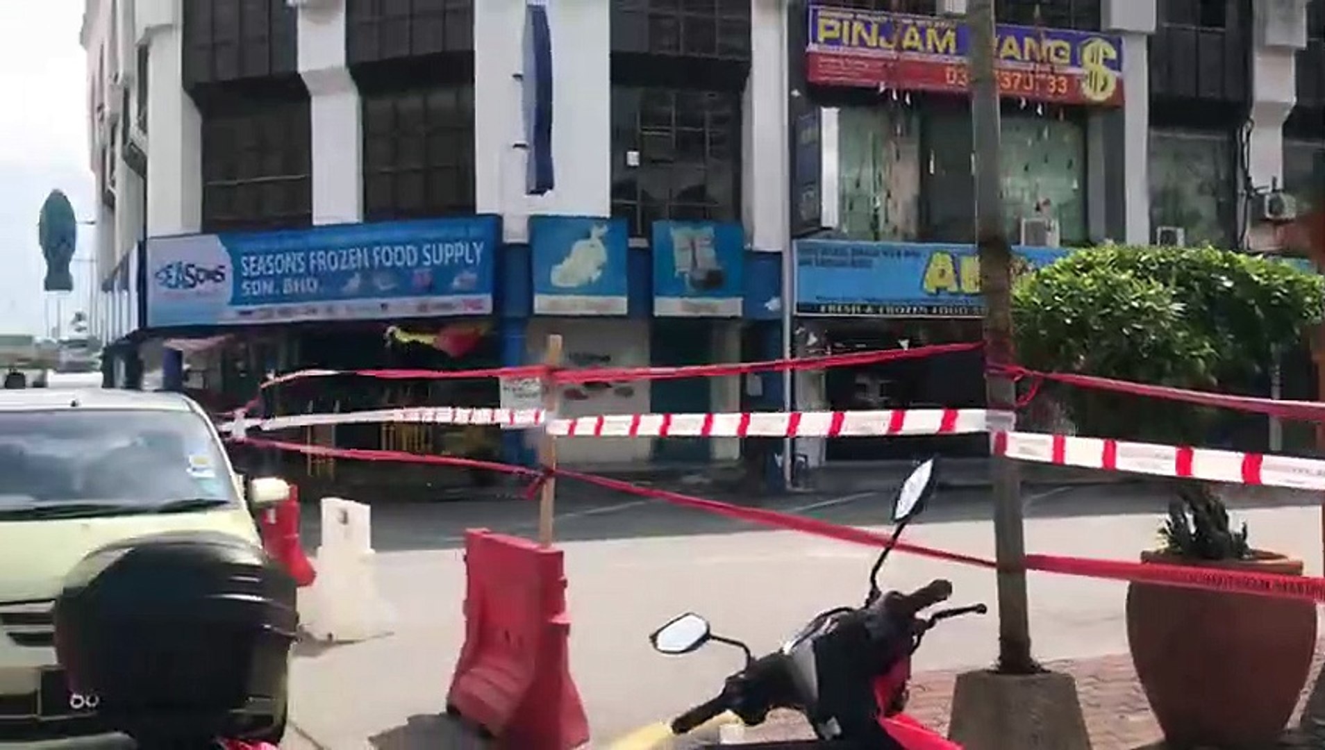 加影巴刹前商业中心被封    业者获准继续营业