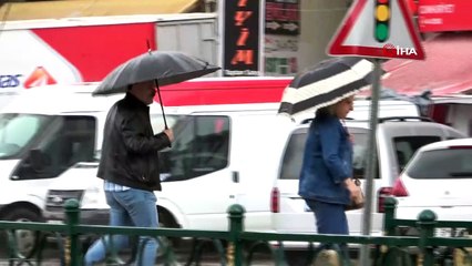 Çöl sıcaklarının ardından Bursalılar yağmurla serinledi