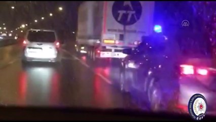 Bursa'da tırda yaklaşık 2 bin şişe kaçak içki ele geçirildi - BURSA