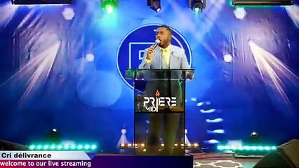 Adore Bondye menm nan tan difisil yo