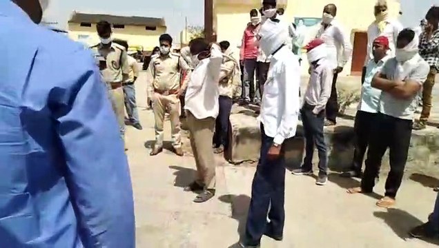 मक्सी पहुचे कलेक्टर,किसानों की समस्याओं का किया समाधान, दिए निर्देश