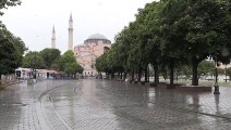 'Evde kal Türkiye' çağrısına kısmen uyuluyor - İSTANBUL